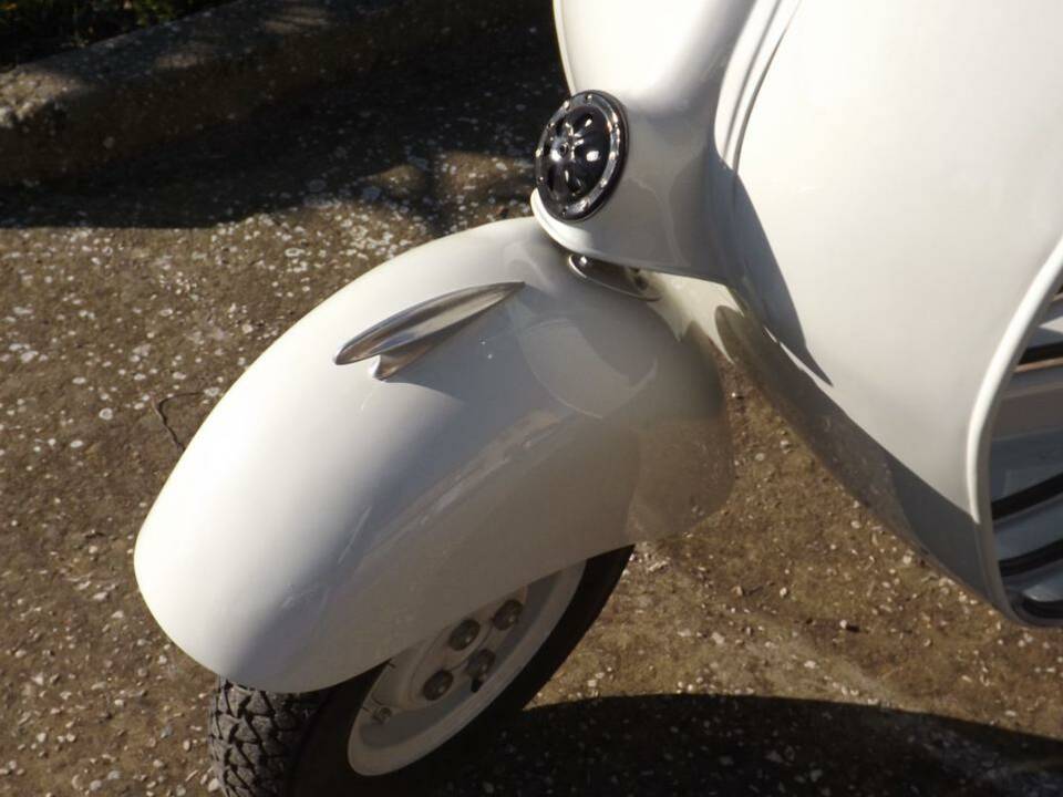 Imagen 25/50 de Piaggio Vespa 150 (1956)