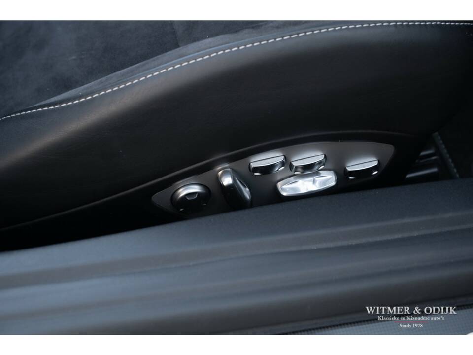 Image 22/38 of Porsche 911 Carrera GTS (2017)