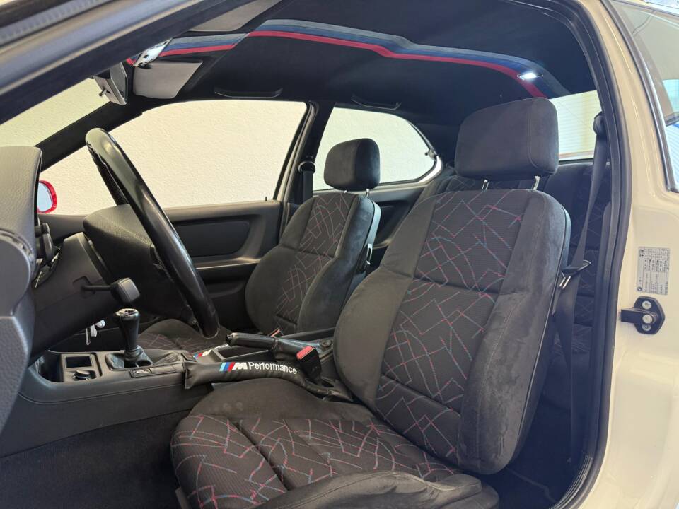 Bild 17/22 von BMW 318ti Compact (1997)
