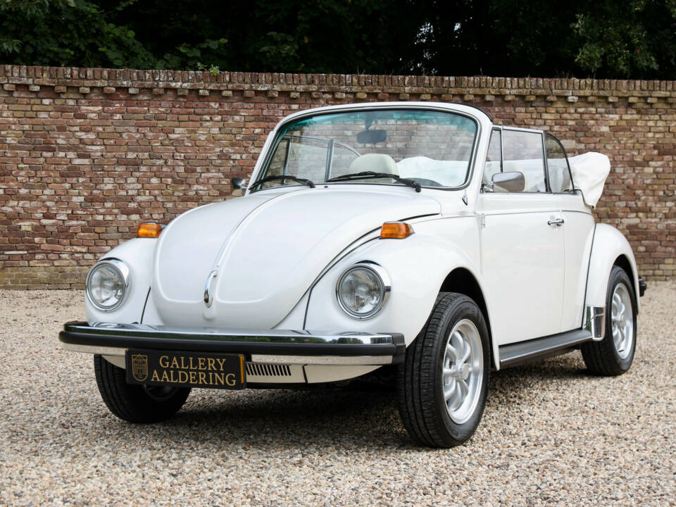 Image 31/50 of Volkswagen Käfer 1303 &quot;Champagne Edition&quot; (1977)