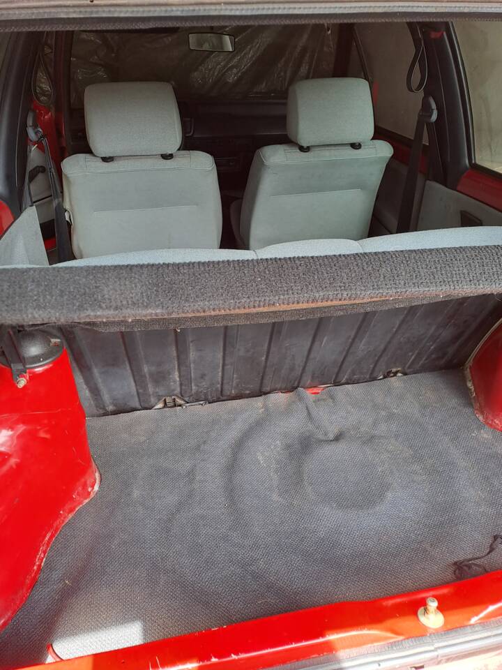 Bild 9/10 von Volkswagen Polo II Steilheck 1.0 (1984)