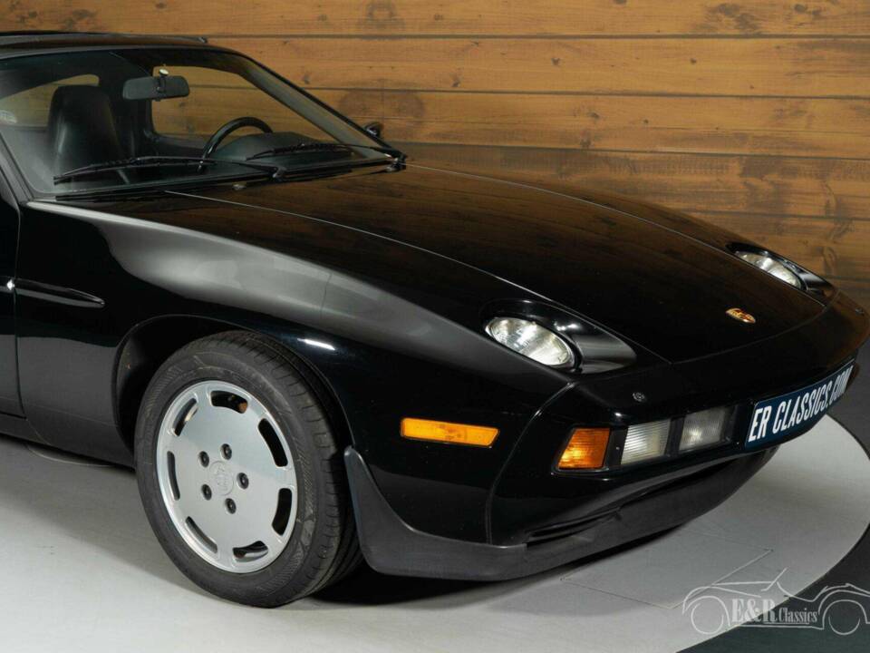 Bild 33/35 von Porsche 928 S (1986)