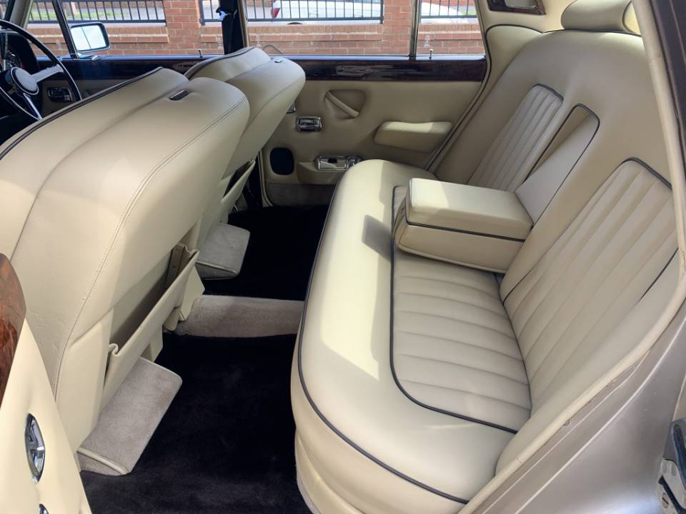 Image 12/23 of Rolls-Royce Silver Shadow II (1978)