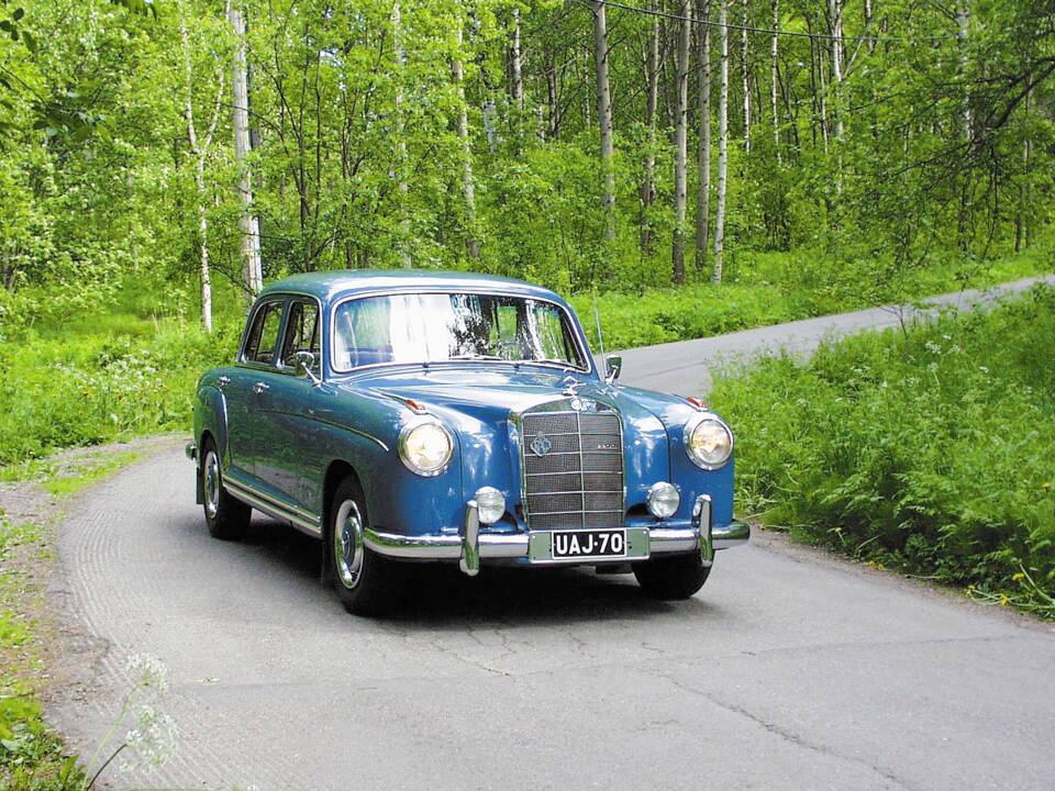 Image 9/9 of Mercedes-Benz 220 S (1957)