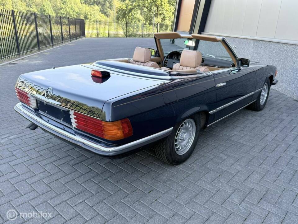 Image 5/22 de Mercedes-Benz 560 SL (1984)