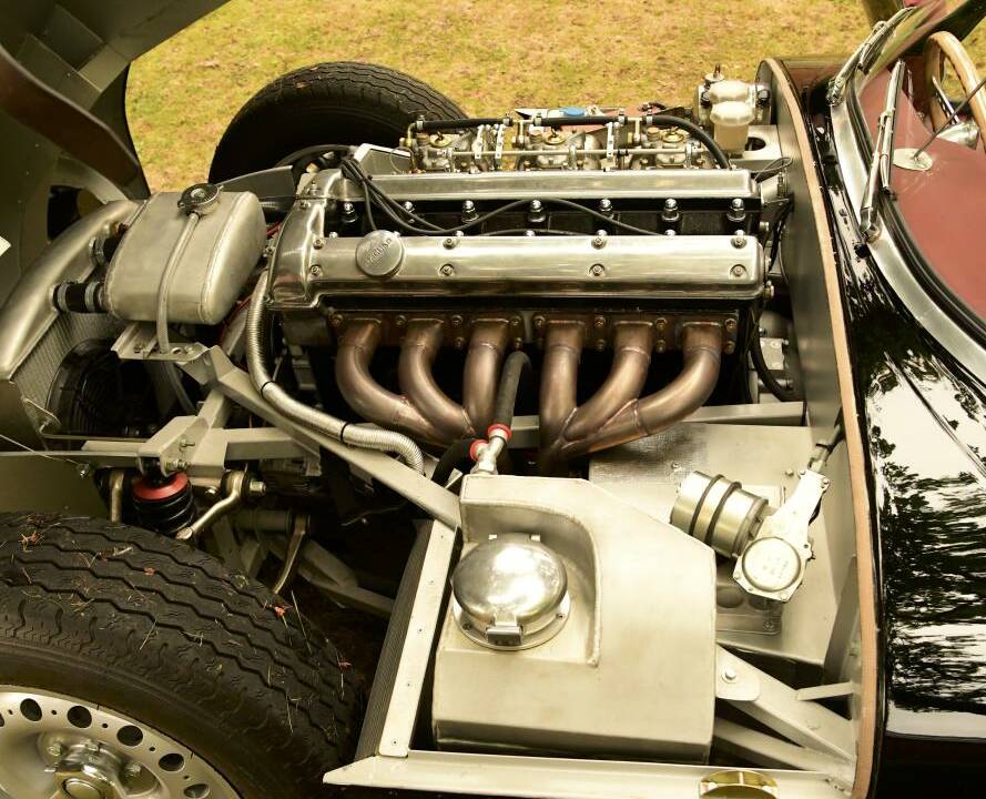Image 29/50 of Jaguar XK-SS (1967)