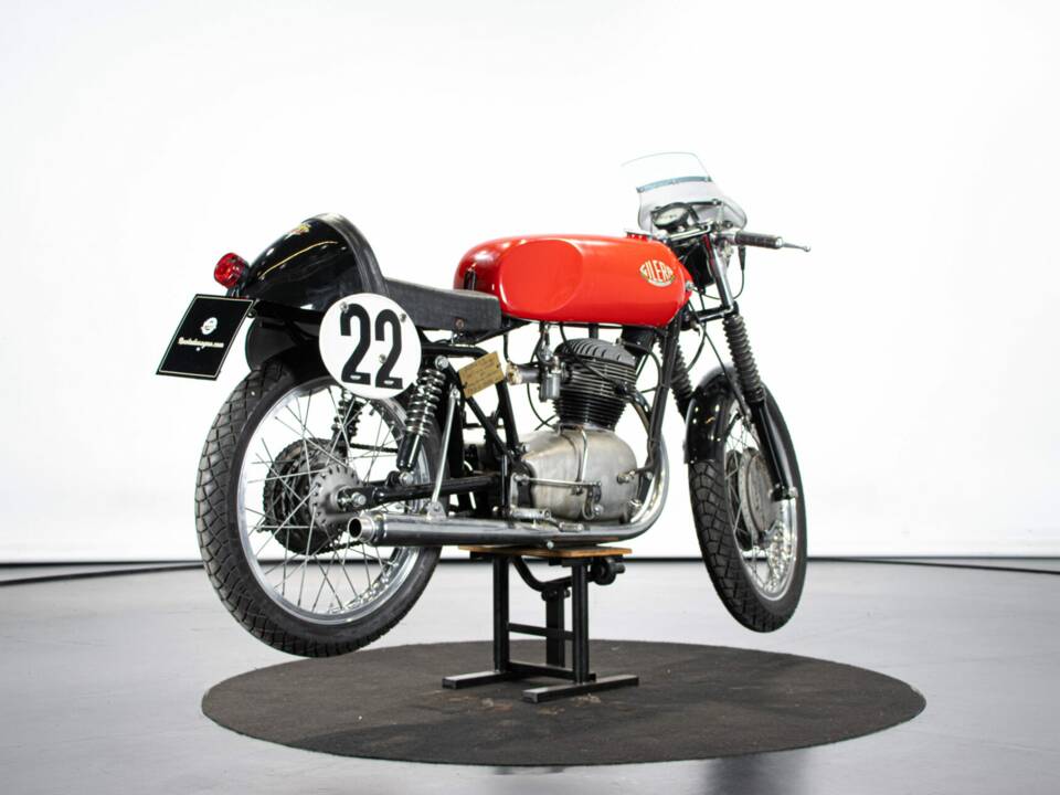 Immagine 4/50 di Gilera 175 Sport (1956)