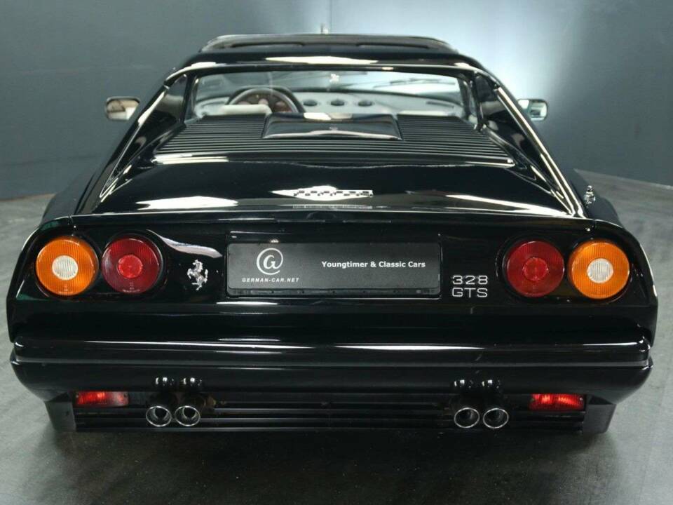 Image 5/30 de Ferrari 328 GTS (1987)