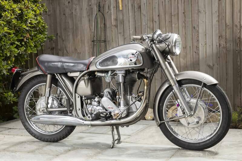 Image 23/40 of Norton Model 30 International (1957)