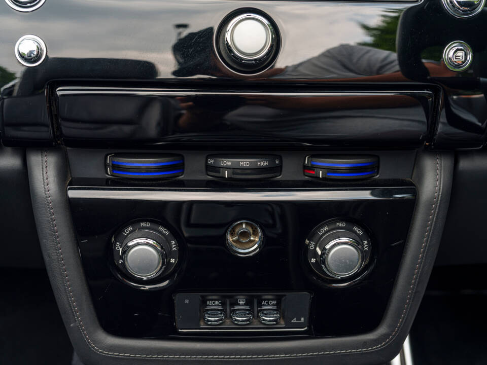 Immagine 23/29 di Rolls-Royce Phantom DHC (2008)
