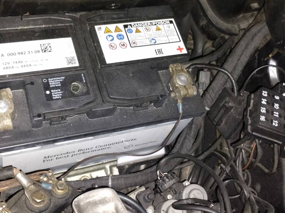 Image 15/22 of Mercedes-Benz E 280 T (1995)