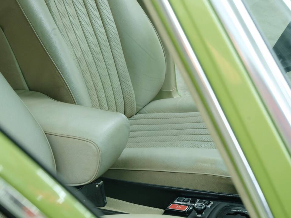 Image 46/50 de Mercedes-Benz 450 SEL 6,9 (1976)