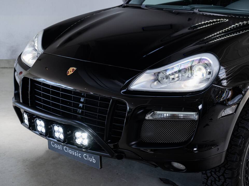 Bild 24/38 von Porsche Cayenne Turbo (2007)
