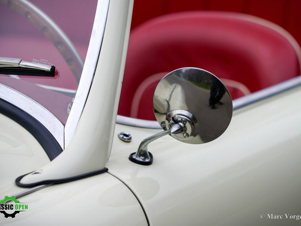 Immagine 26/50 di Austin-Healey 3000 Mk II (BT7) (1961)