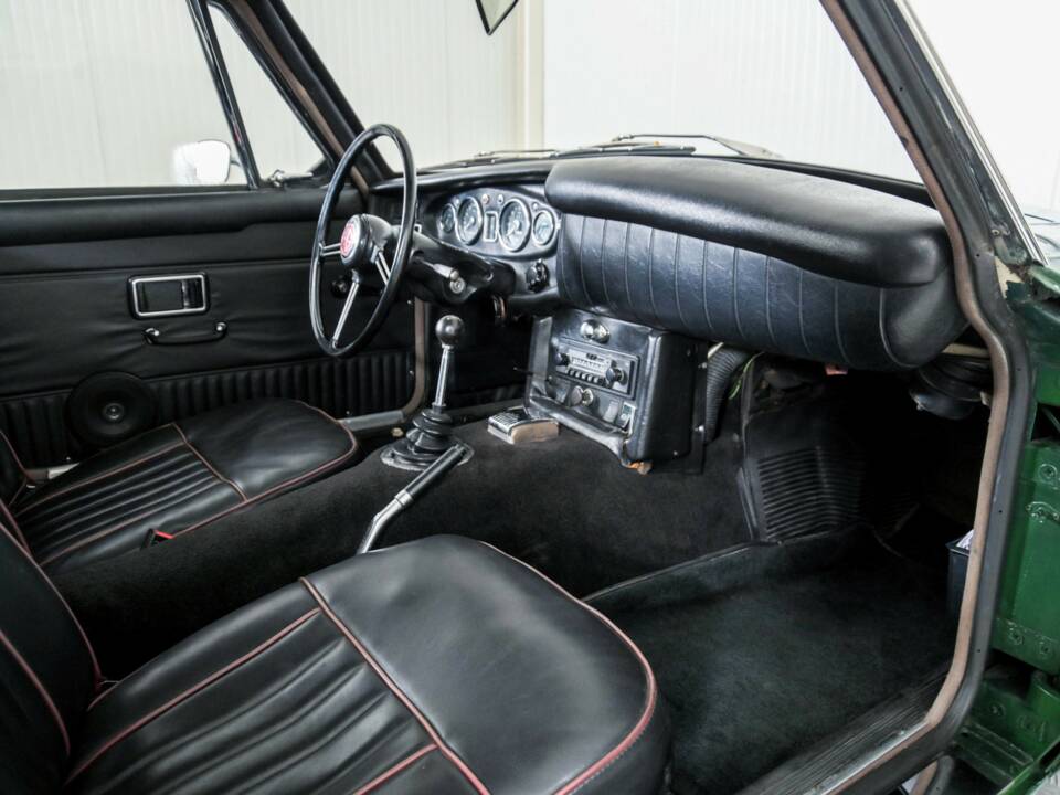 Bild 12/50 von MG MGB GT (1968)