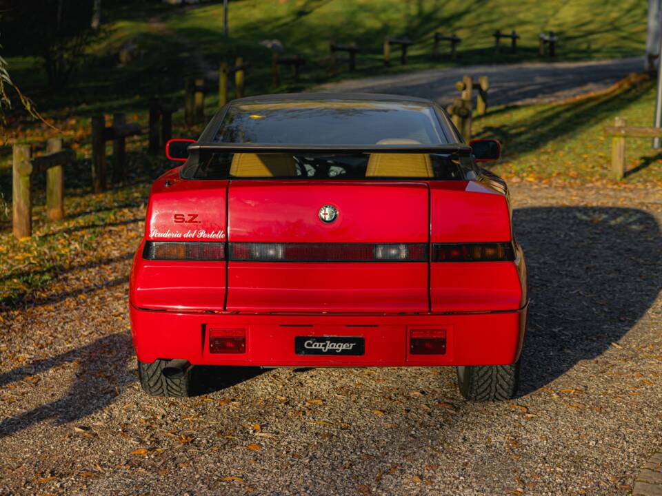 Image 4/10 of Alfa Romeo SZ (1990)