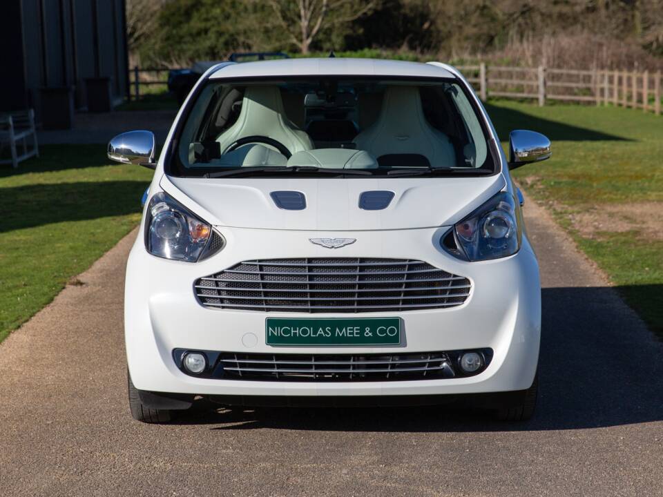 Bild 66/95 von Aston Martin Cygnet (2012)
