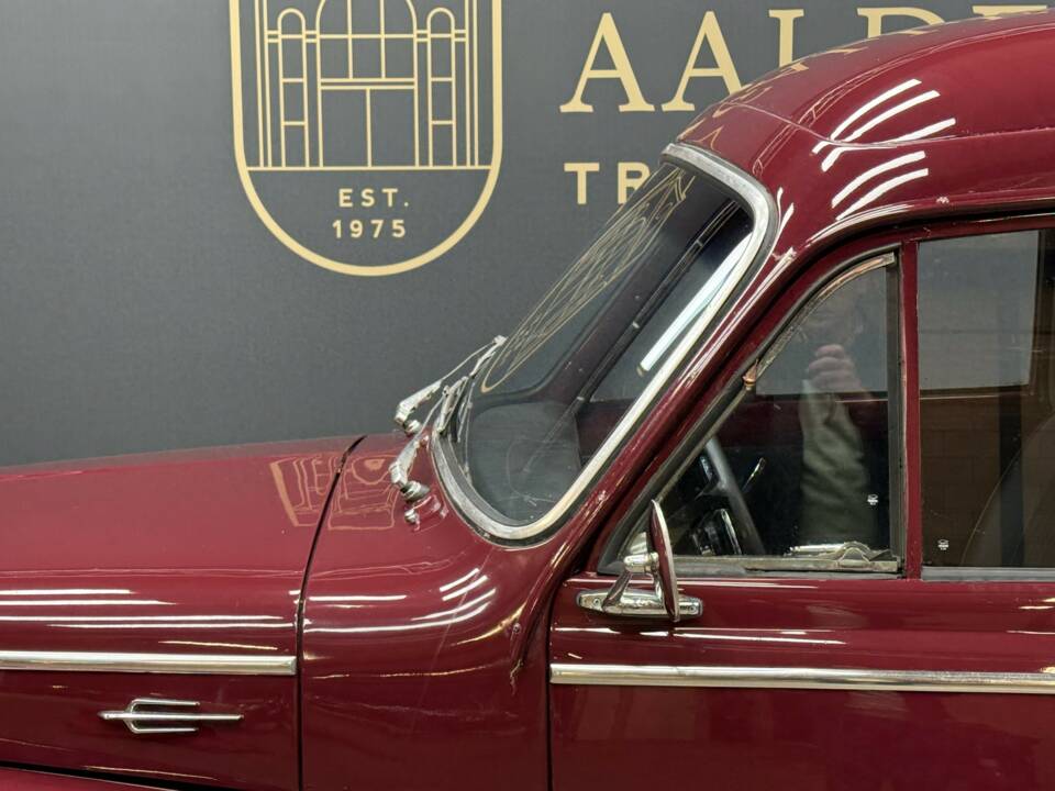 Image 16/50 of Volvo P 210 Duett (1962)