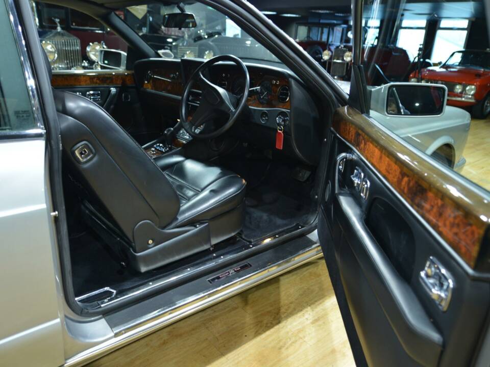 Image 28/50 of Bentley Continental R (1992)