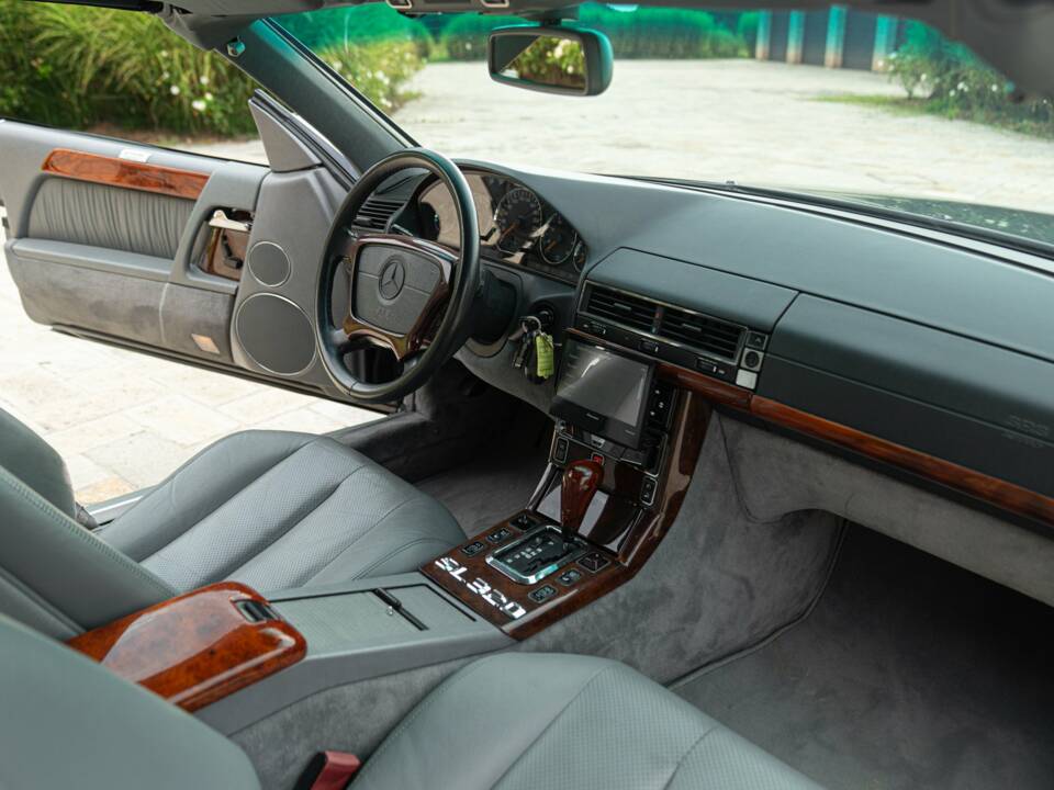 Image 27/50 de Mercedes-Benz SL 320 (1995)