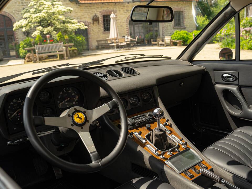 Bild 40/81 von Ferrari 365 GT4 2+2 (1973)
