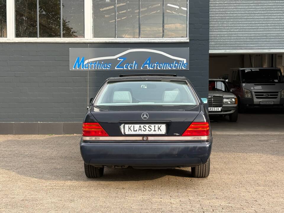 Immagine 6/28 di Mercedes-Benz 400 SE (1992)