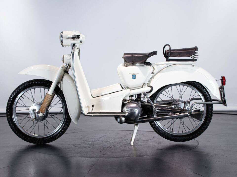 Immagine 6/17 di Aermacchi Zeffiro 125 (1956)
