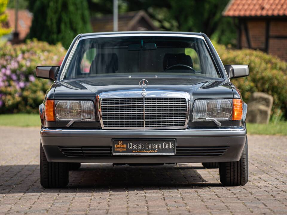 Image 6/91 of Mercedes-Benz 560 SEL (1990)