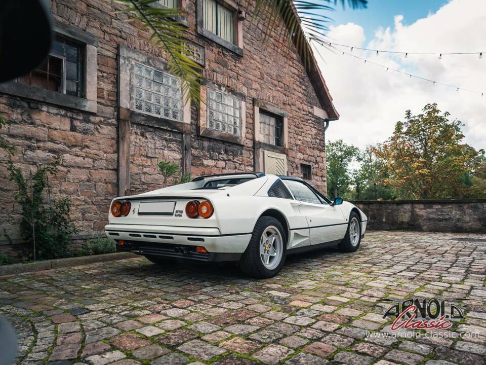 Imagen 11/65 de Ferrari 208 GTS Turbo (1987)