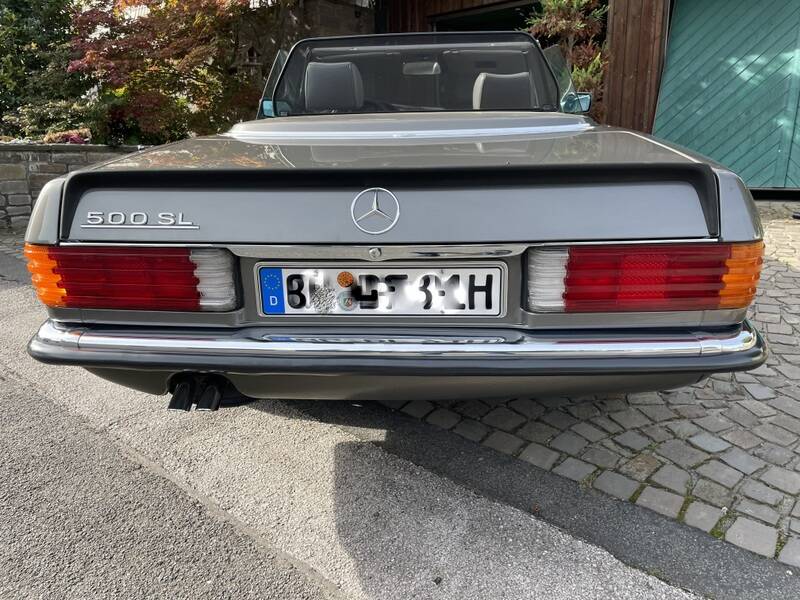 Image 5/52 de Mercedes-Benz 500 SL (1985)