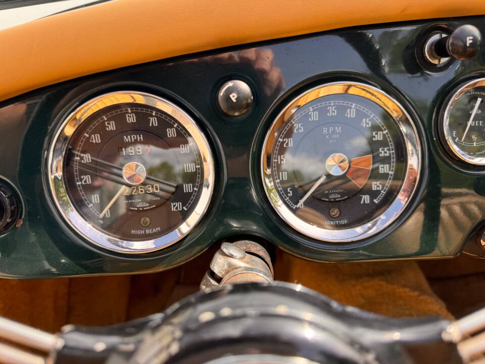 Image 31/79 of MG MGA 1600 (1961)