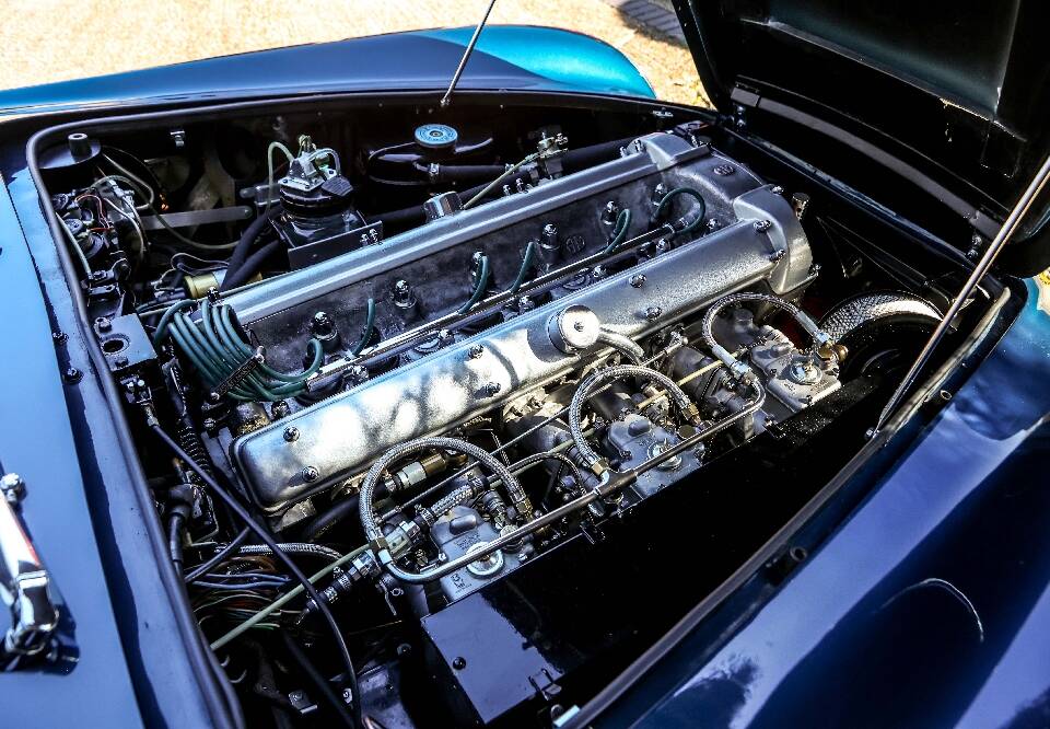 Bild 24/30 von Aston Martin DB 6 Vantage (1966)