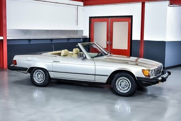 Image 7/7 of Mercedes-Benz 380 SL (1981)