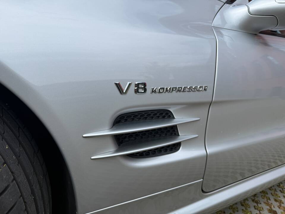Image 5/29 of Mercedes-Benz SL 55 AMG (2004)