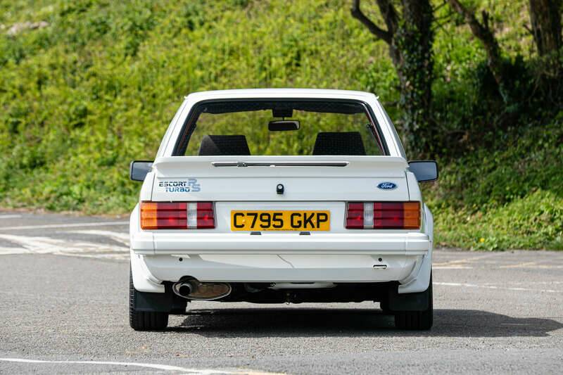 Image 7/33 de Ford Escort turbo RS (1986)