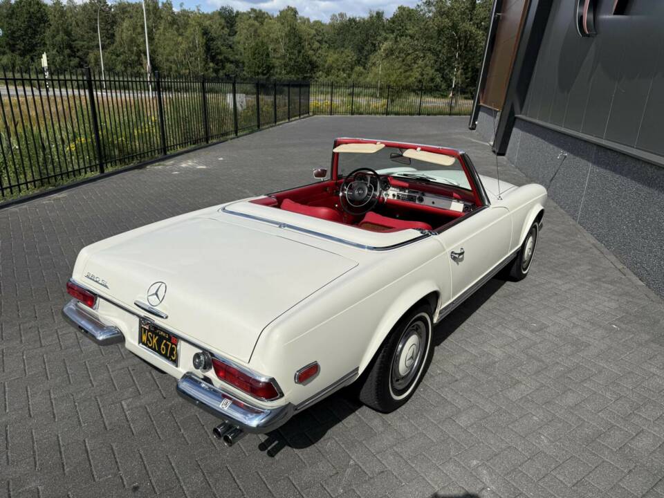 Immagine 12/50 di Mercedes-Benz 280 SL (1968)