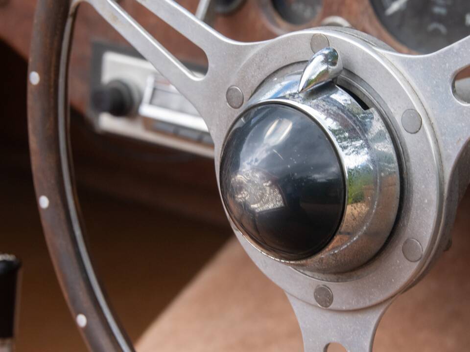 Bild 41/50 von Jaguar XK 120 DHC (1954)