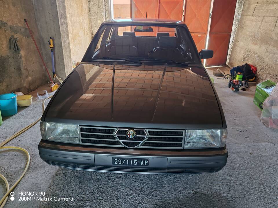 Image 30/31 of Alfa Romeo 90 2.0 (1984)