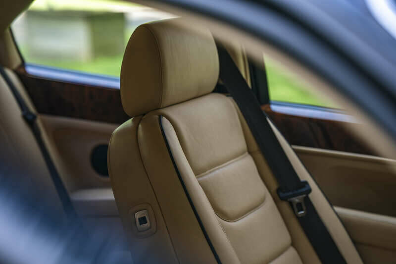 Image 37/50 of Bentley Continental T (1997)