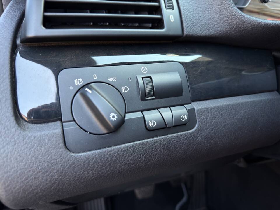 Afbeelding 40/42 van BMW 330Ci (2006)