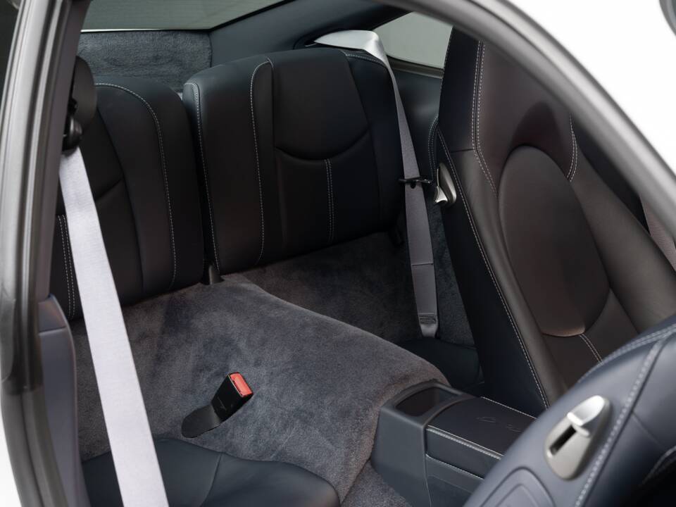 Image 33/40 of Porsche 911 Carrera 4 (2009)