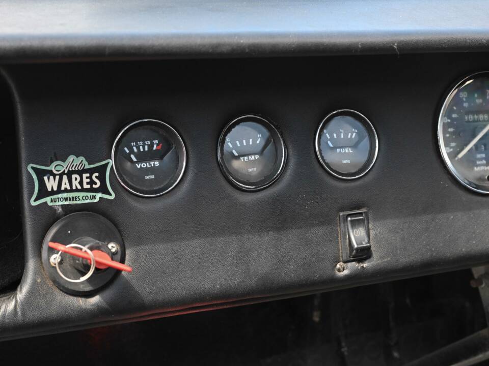 Immagine 21/50 di Mini Moke (1973)
