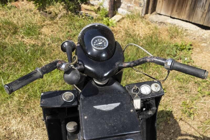 Image 23/27 of Velocette 200 LE Mk III (1966)