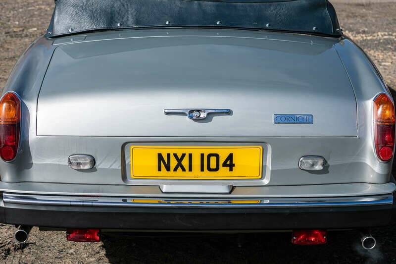 Image 14/35 of Bentley Corniche I (1982)