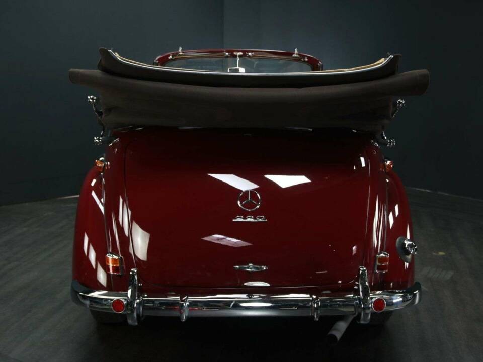 Bild 6/50 von Mercedes-Benz 220 Cabriolet A (1952)