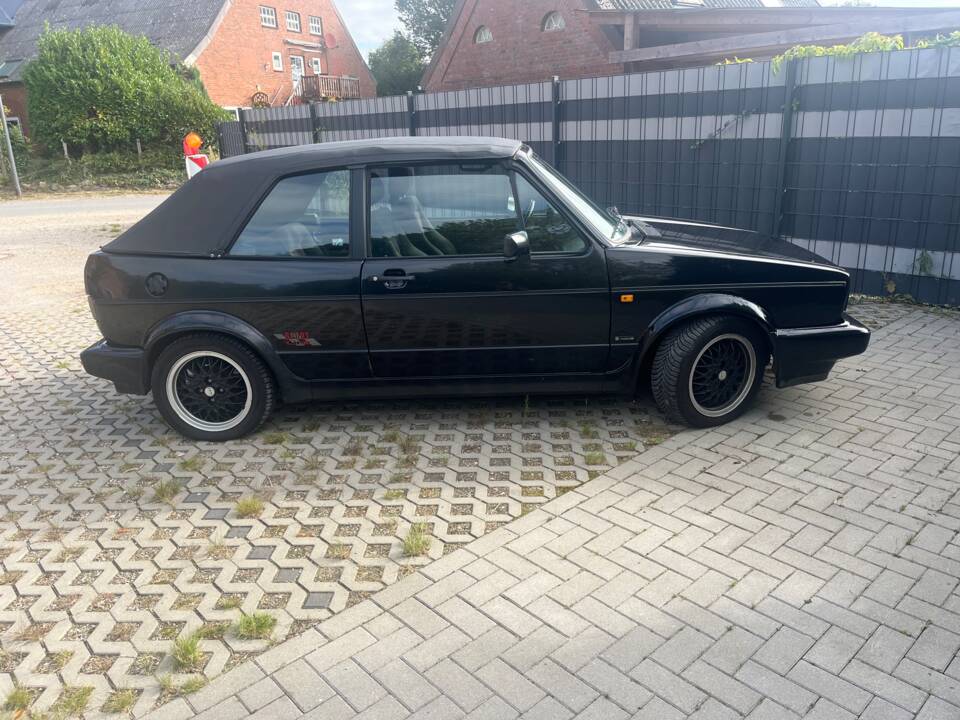 Image 17/78 de Volkswagen Golf Mk I Convertible 1.8 (1989)