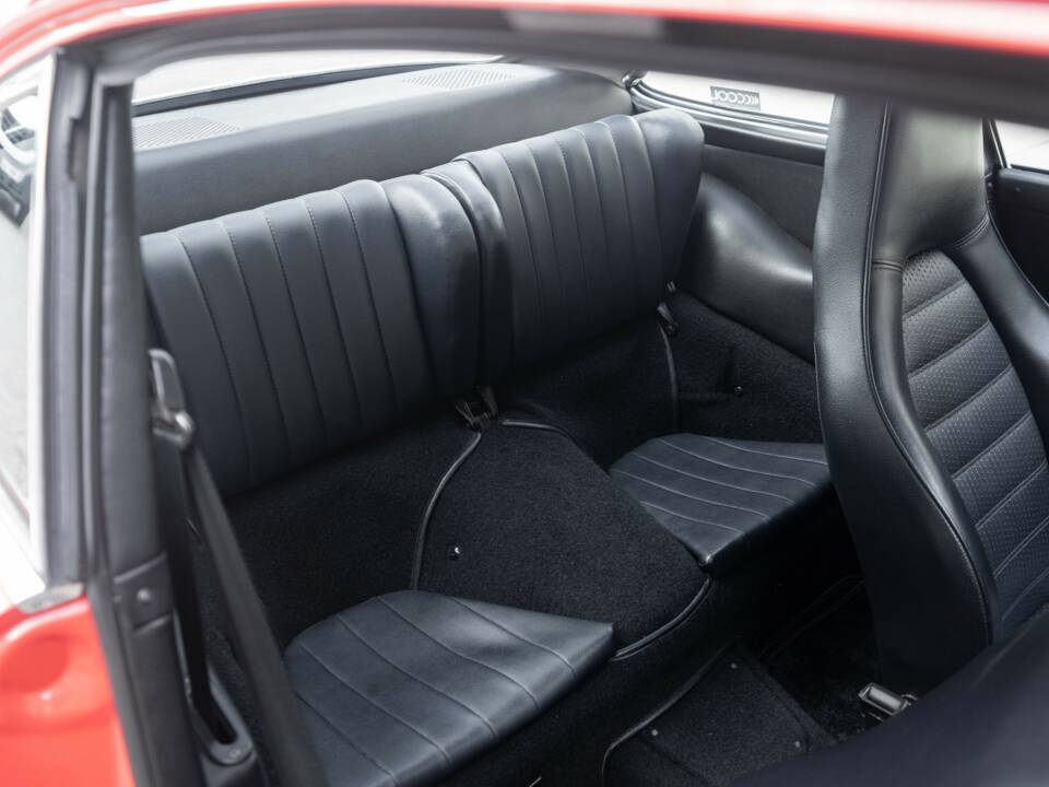 Image 30/37 of Porsche 911 2.7 S (1974)