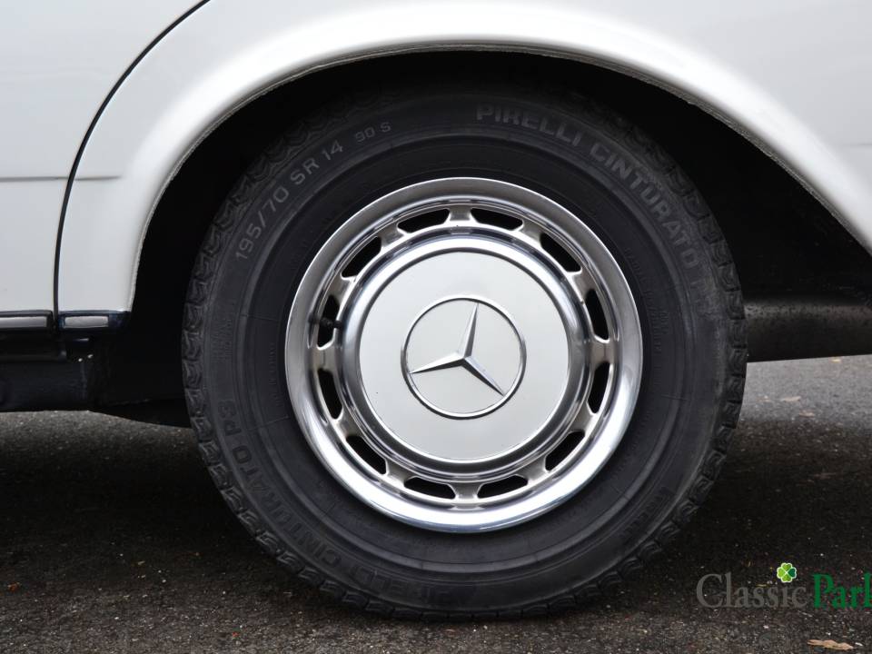 Afbeelding 39/43 van Mercedes-Benz 200 T (1984)