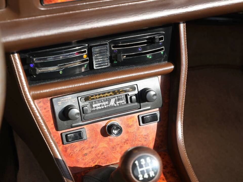 Afbeelding 32/50 van Peugeot 504 Convertible (1981)