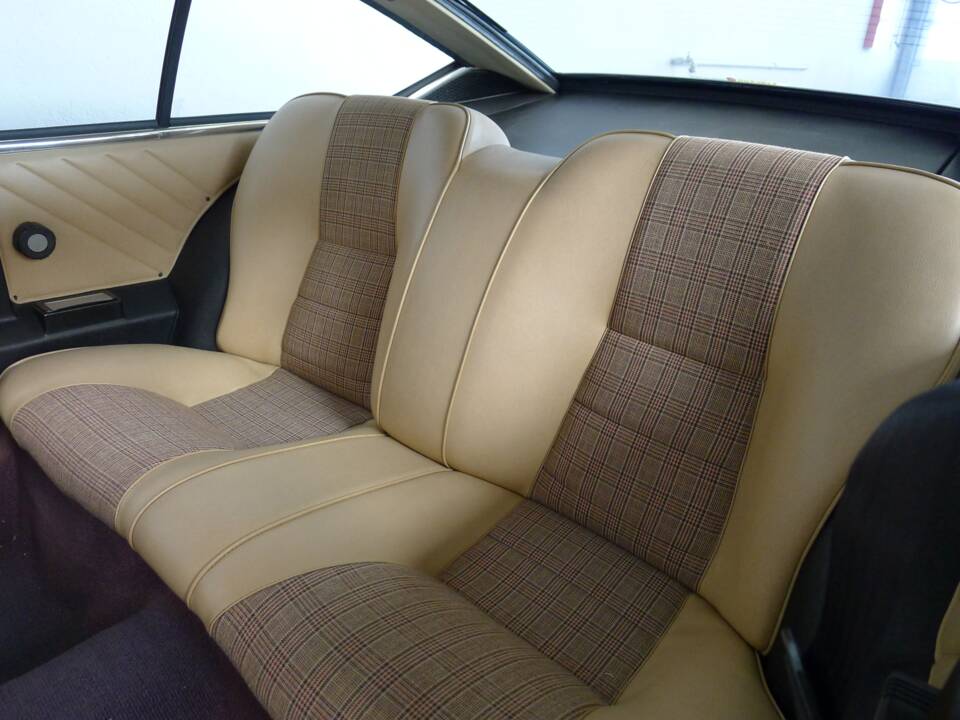 Image 2/29 of Alfa Romeo Alfetta GT 1.6 (1979)